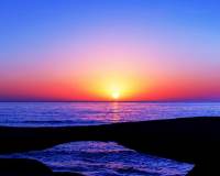 落日余晖唯美海面风景手机壁纸图片