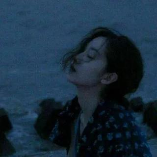 00后心碎伤感流泪的女头像头像女伤感想哭的感觉