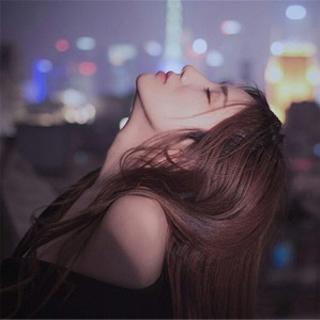 意境伤感孤独的头像女生图片