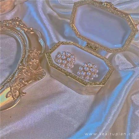 微信朋友圈背景图片仙气（朋友圈背景图唯美浪漫）