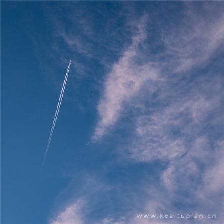 蓝色天空背景图高清 蓝色系天空背景图片