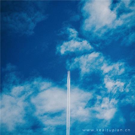 蓝色天空背景图高清 蓝色系天空背景图片