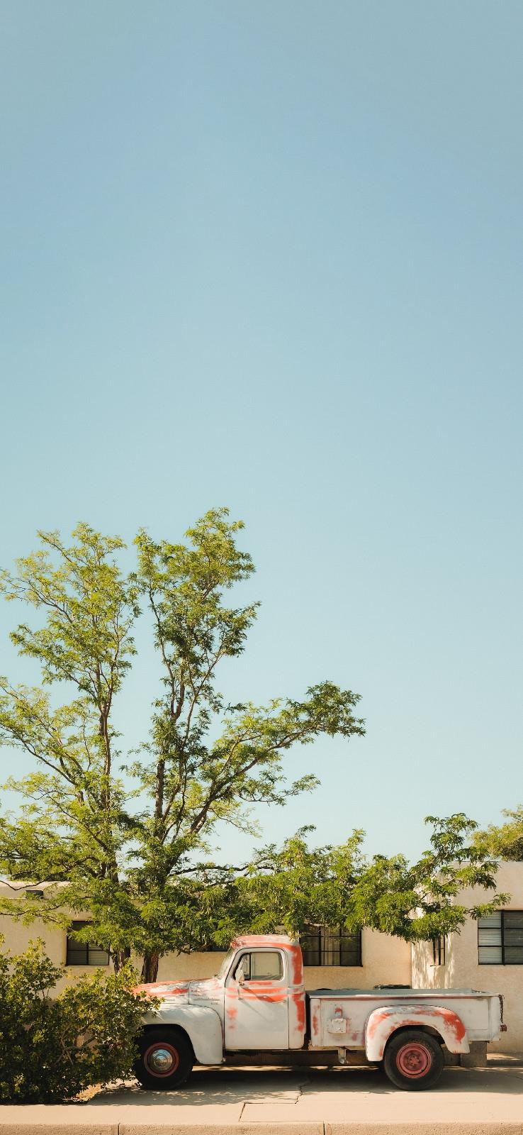 ins清新风景里的车高清手机壁纸图片