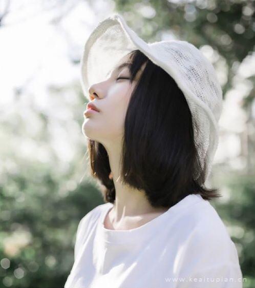 唯美好看的养眼女生微信背景壁纸图片