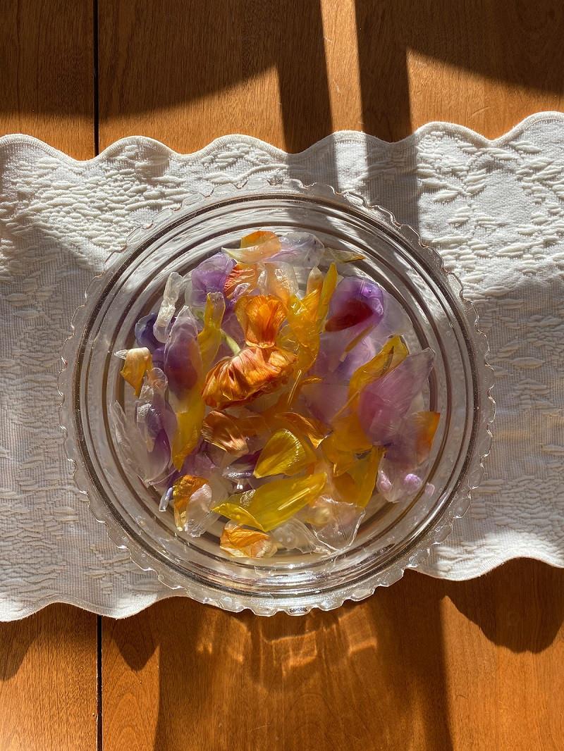 唯美艺术|玻璃碗里的花瓣图片
