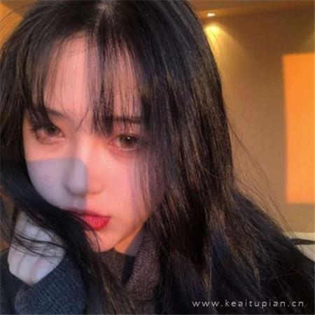 2021年气质唯美女生个性经典微信高清图片