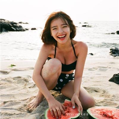好看的女生气质唯美高级微信头像图片