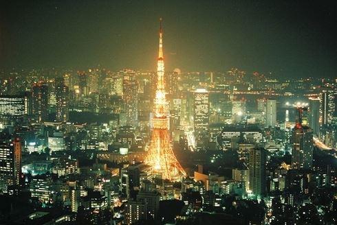 深夜的光鲜亮丽城市忧伤唯美风景意境海报图片