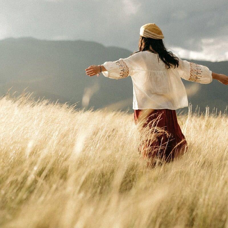 领略草原风光的美女风景美照图片大全