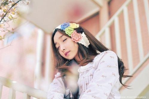 好看的女生花海中唯美意境高清头像图片