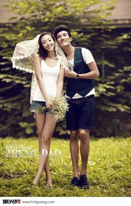 薰衣草花田情侣唯美浪漫婚纱摄影写真