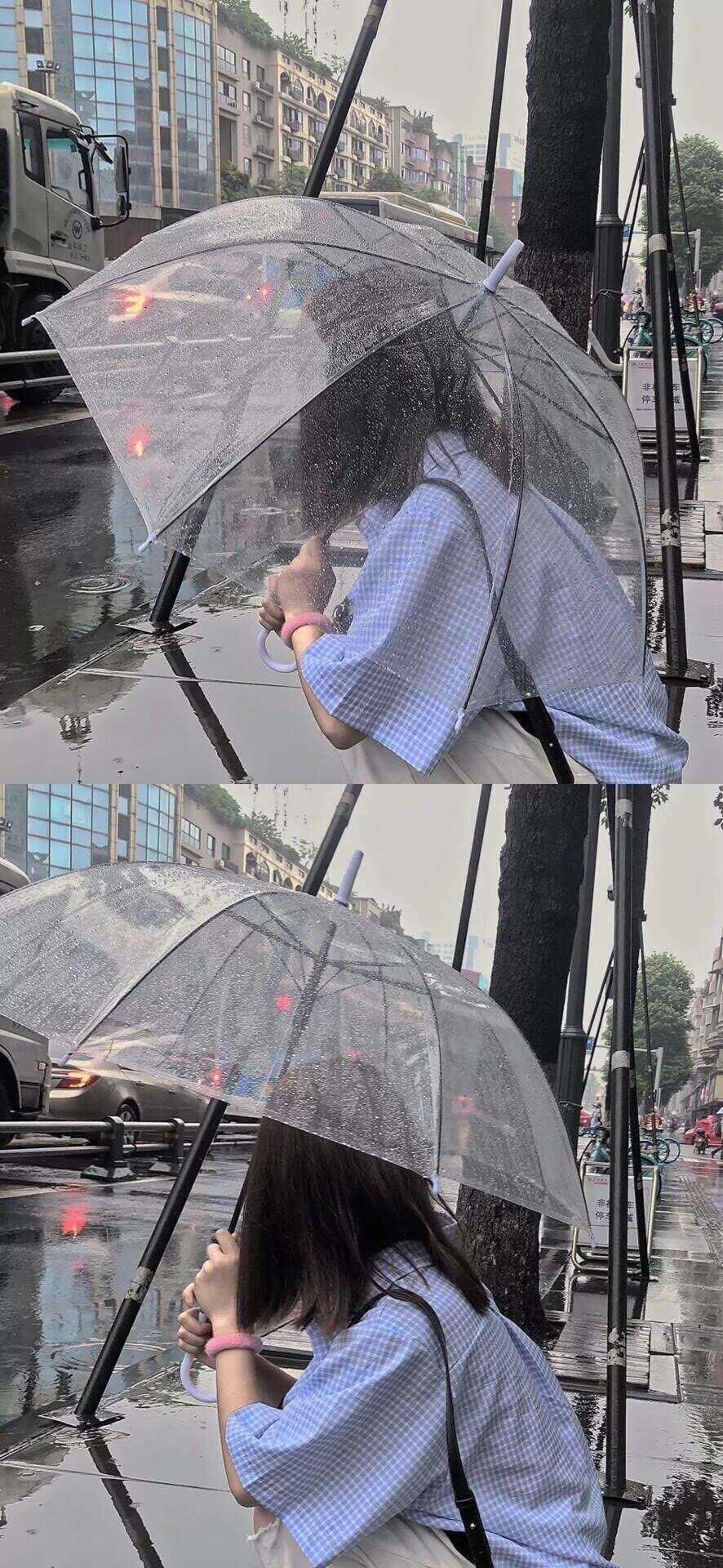 雨天街边伤感女生撑伞细节高清图片