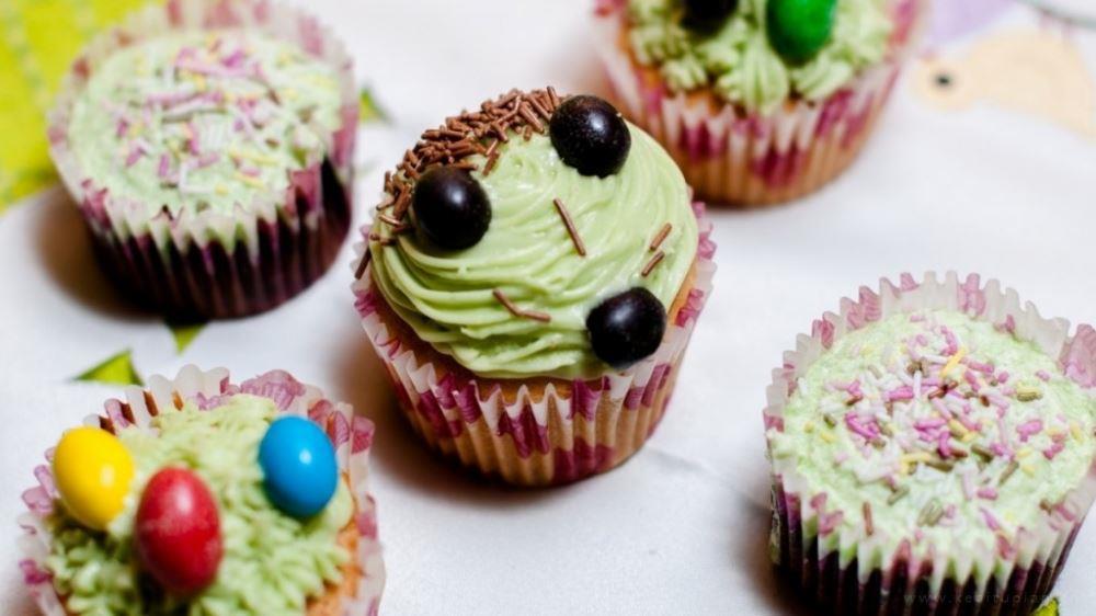 少女心爆棚的纸杯蛋糕唯美美食拍摄图片