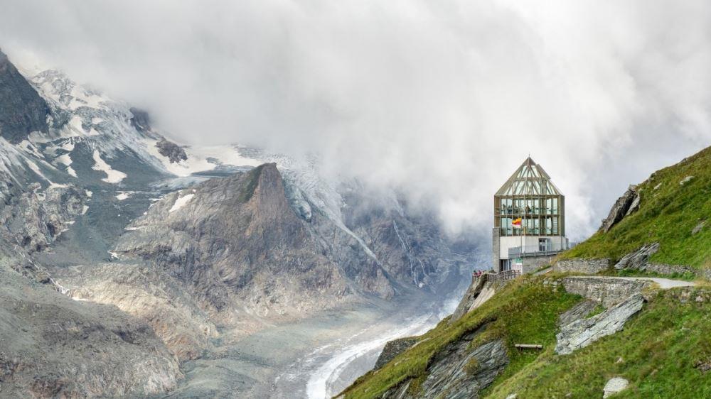 2021最新仙雾环绕大山的意境真实风景图片