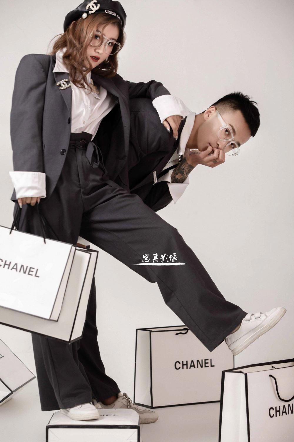 超酷情侣西装个性气质时尚艺术感写真图片