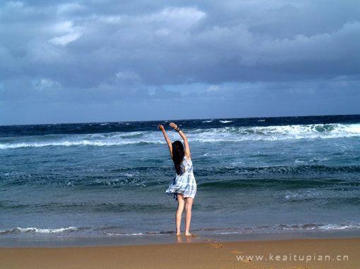 清新唯美的女生海边背景伤感个性qq图片