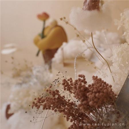 最新有文艺范的朋友圈背景2021 款款深情娓娓道来图片