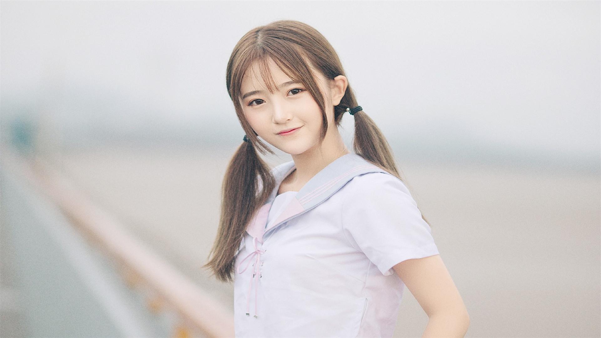 漂亮的清纯美女可爱俏皮高清图片桌面壁纸