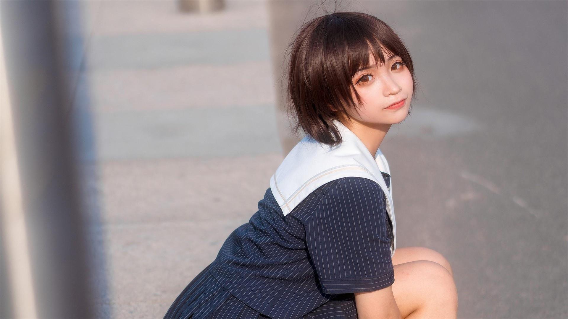 唯美清纯可爱短发美女高清图片桌面壁纸