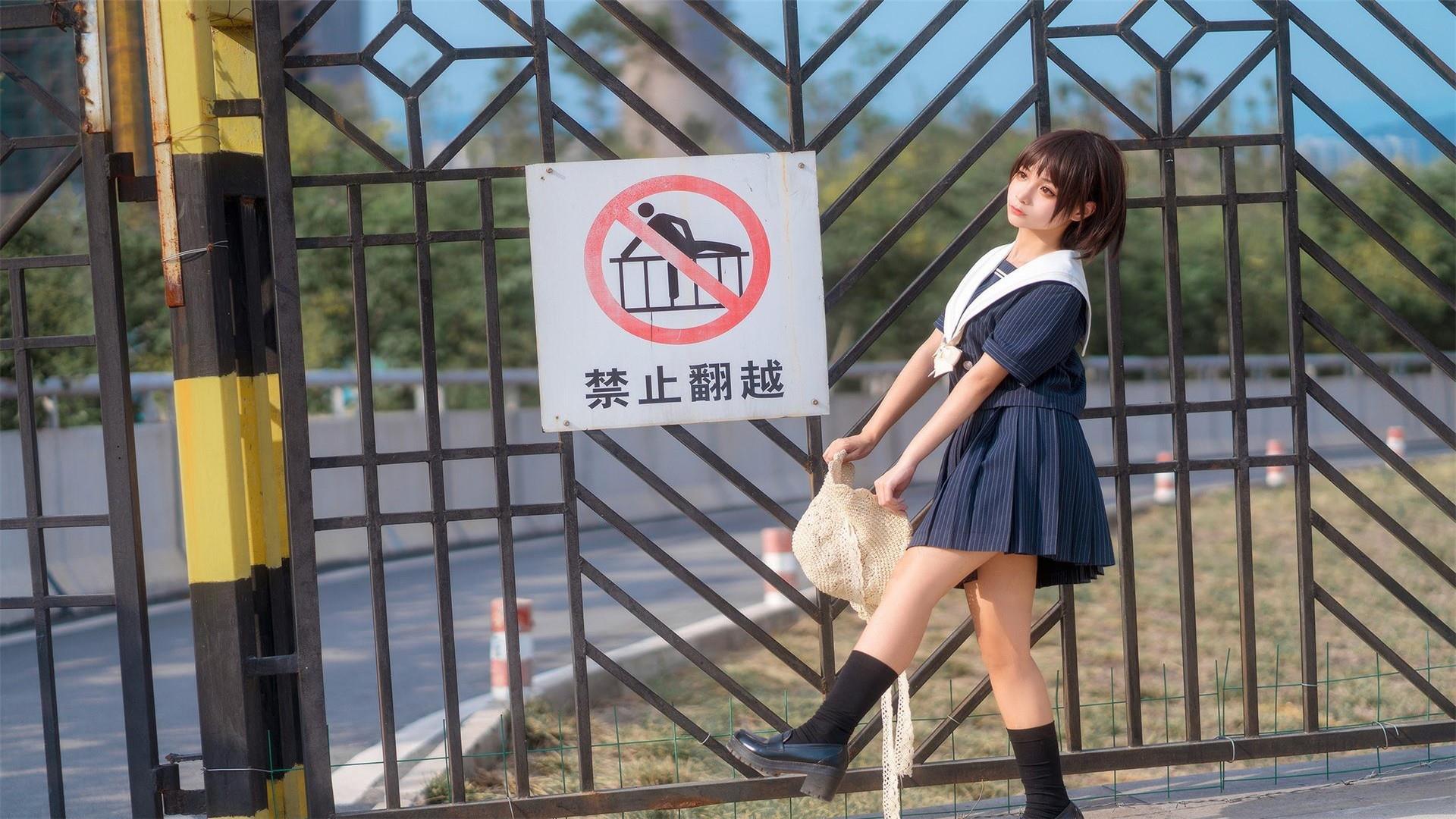 唯美清纯可爱短发美女高清图片桌面壁纸