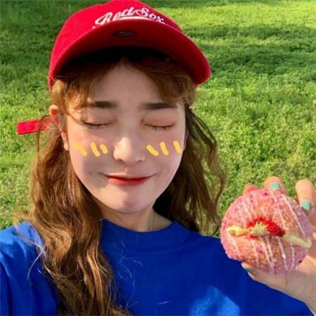 2021微信朋友圈背景图女生可爱青春 好看有气质的女生大全图片