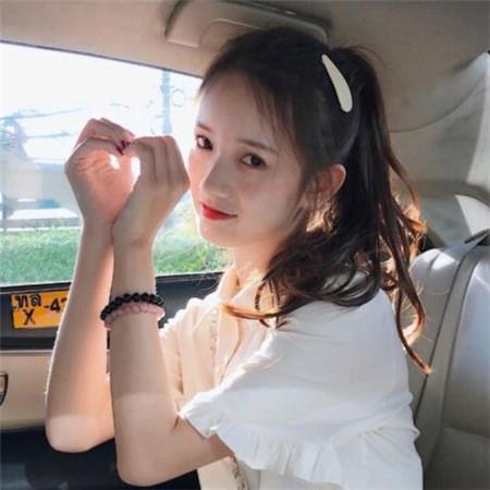 2021微信朋友圈背景图女生可爱青春 好看有气质的女生大全图片