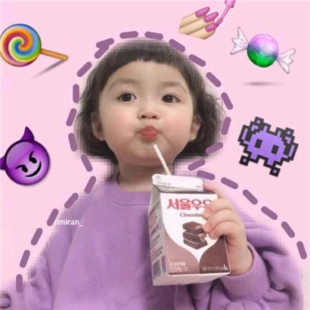 超级可爱萌娃逗人会心一笑高清朋友圈背景图片