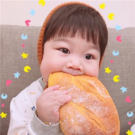 超级可爱萌娃逗人会心一笑高清朋友圈背景图片