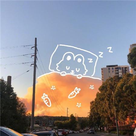 可爱的带手绘萌萌的风景 入夜晚风和有点惬意的蓝色夏天图片