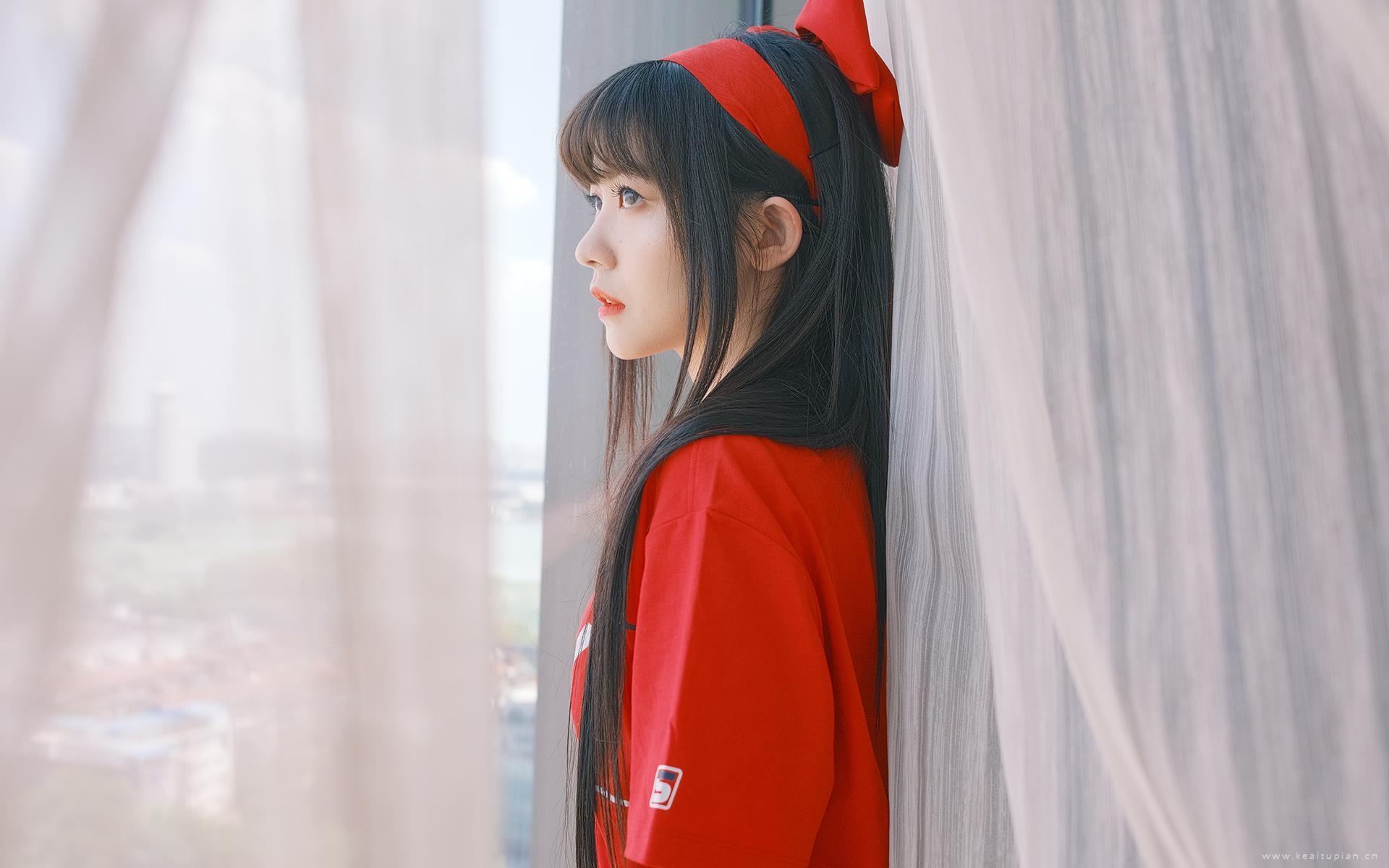 漂亮的赖美云蝴蝶结俏丽高清图片桌面壁纸