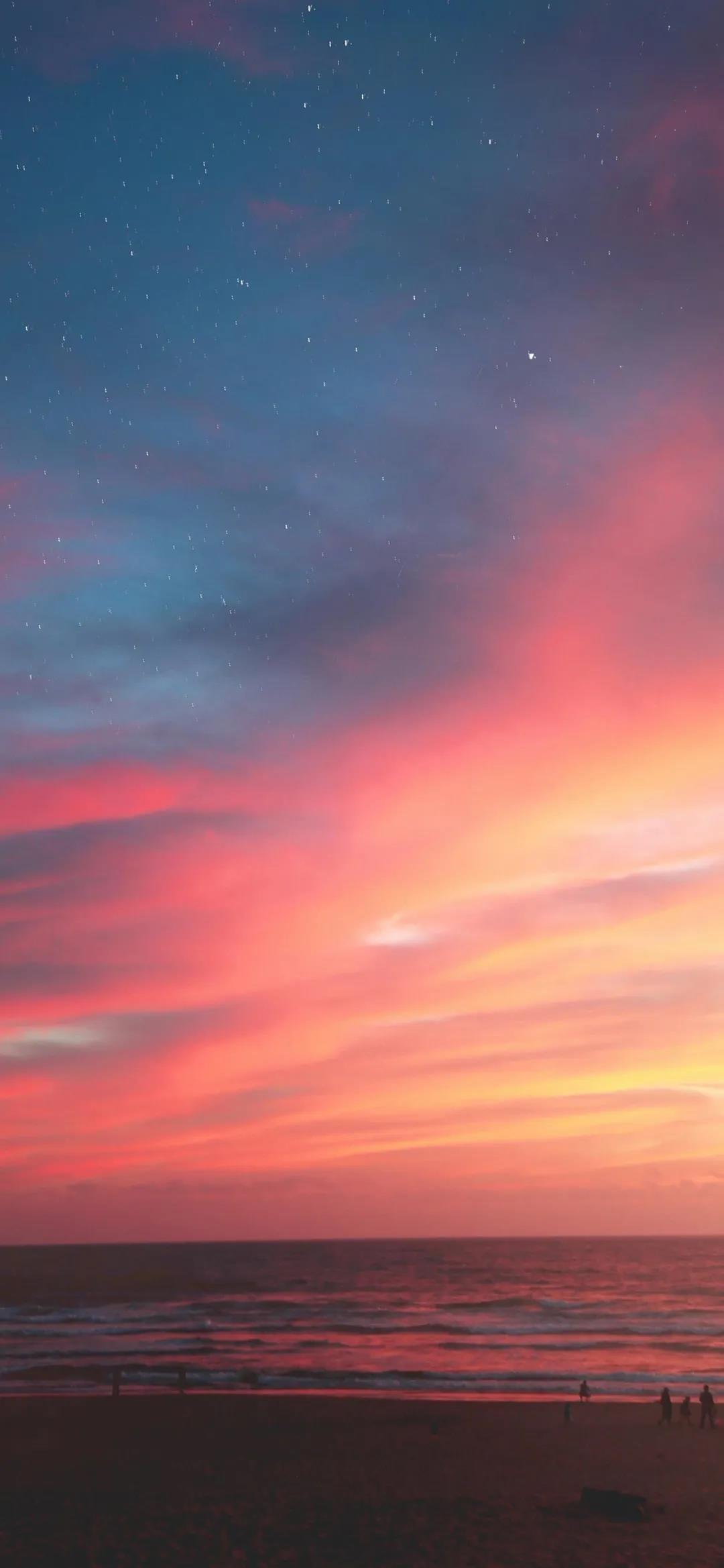 夕阳天空的绚烂晚霞唯美高清手机壁纸图片