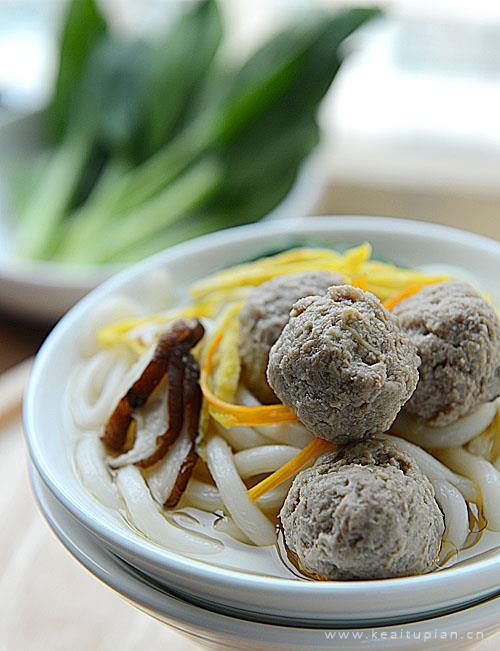 听说生日都要吃诱人的面条，我多希望亲手给你做一碗图片