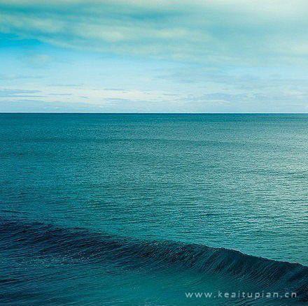 好看一直很喜欢这片蔚蓝色的海洋干净又漂亮图片