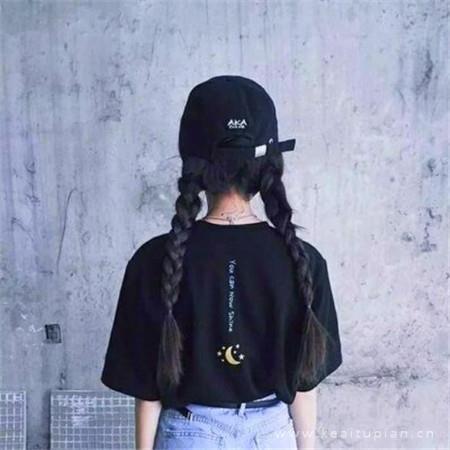 微信朋友圈背景伤感女生背影大全 像野猫一直在流浪图片