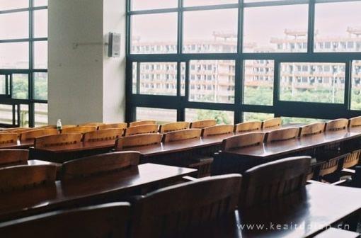 空荡荡的教室安静唯美壁纸图片大全