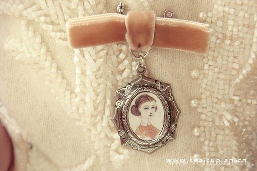 最新如梦的年华收到了一些礼物就觉得很幸福图片