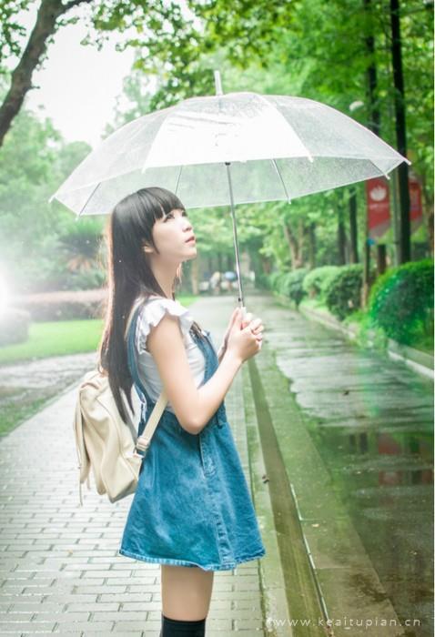 一把雨伞传递给你创造爱情图片