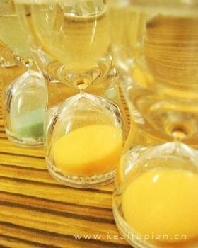 好看沙漏重叠了的时光是你遗忘的部分图片