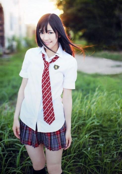 日本可爱校服美女学妹高清手机壁纸图片