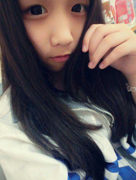 清纯可人的校园少女可爱唯美自拍图片