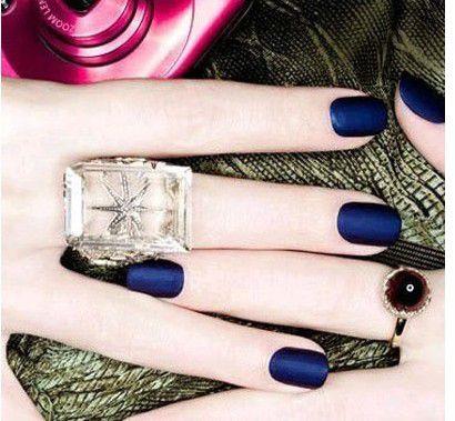 女生最喜欢的好看图案美甲图片