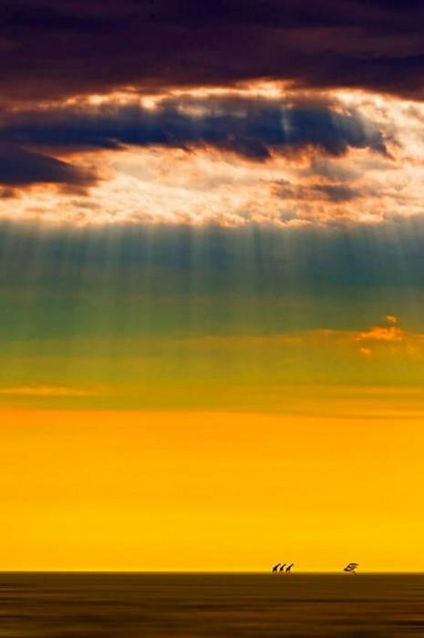 仿若仙境的夕阳唯美天空云朵风景手机壁纸图片
