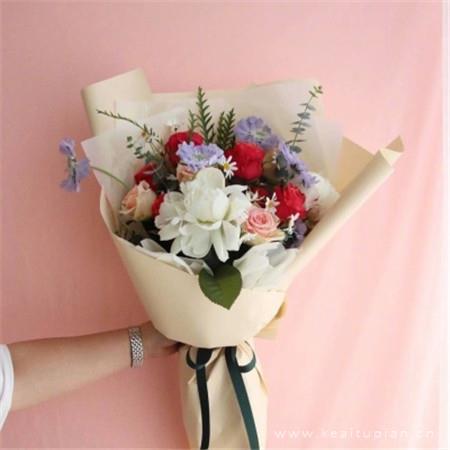 520情人节花束好看 一束鲜花浪漫高清图片