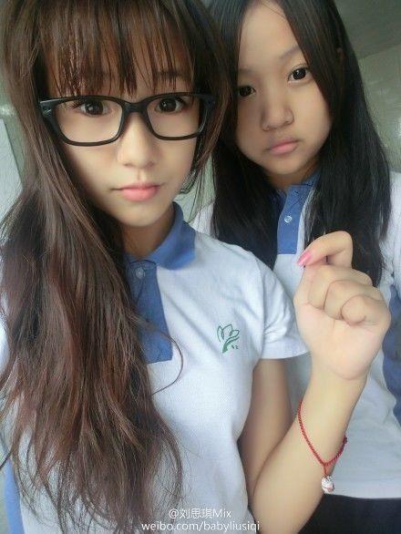 不曾厌恶一路走过穿过的校服图片