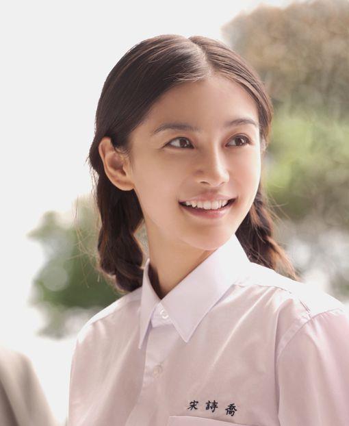 漂亮难以忘记当明星穿上校服出现在你的眼前图片