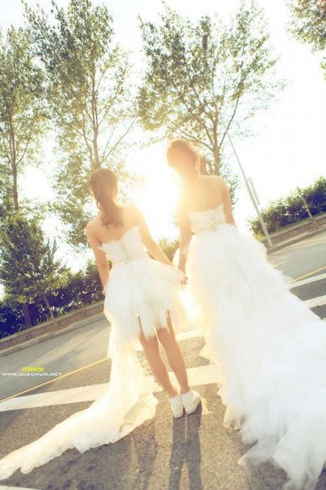 好看的那些朋友可否待我从校服到伴娘图片