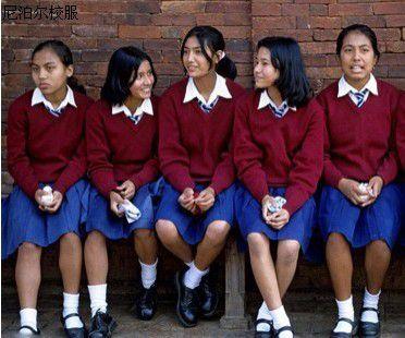 各国不同的校服你更中哪一款呢图片