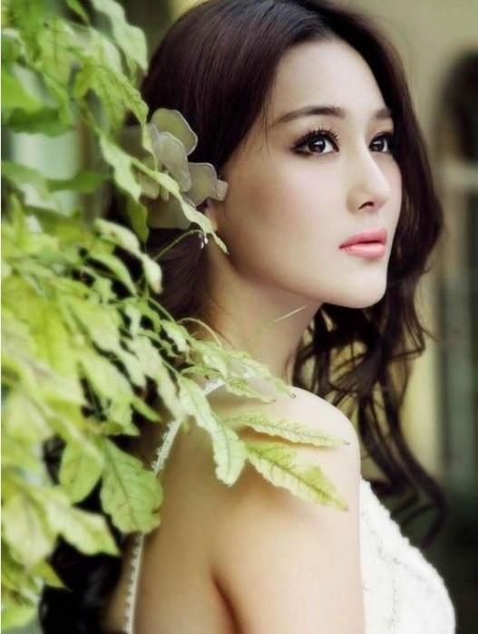 好看的她们是明星但是她们也有穿上婚纱的那天图片