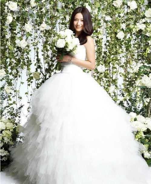 好看的她们是明星但是她们也有穿上婚纱的那天图片