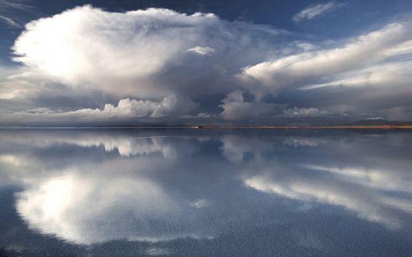 好看大海与天空相接拥抱地球的尽头图片